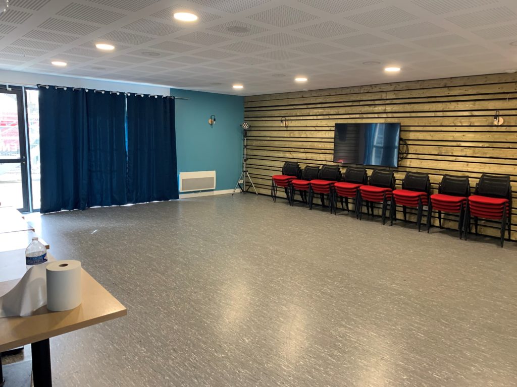 Salle Océan vide, prête à être configurée